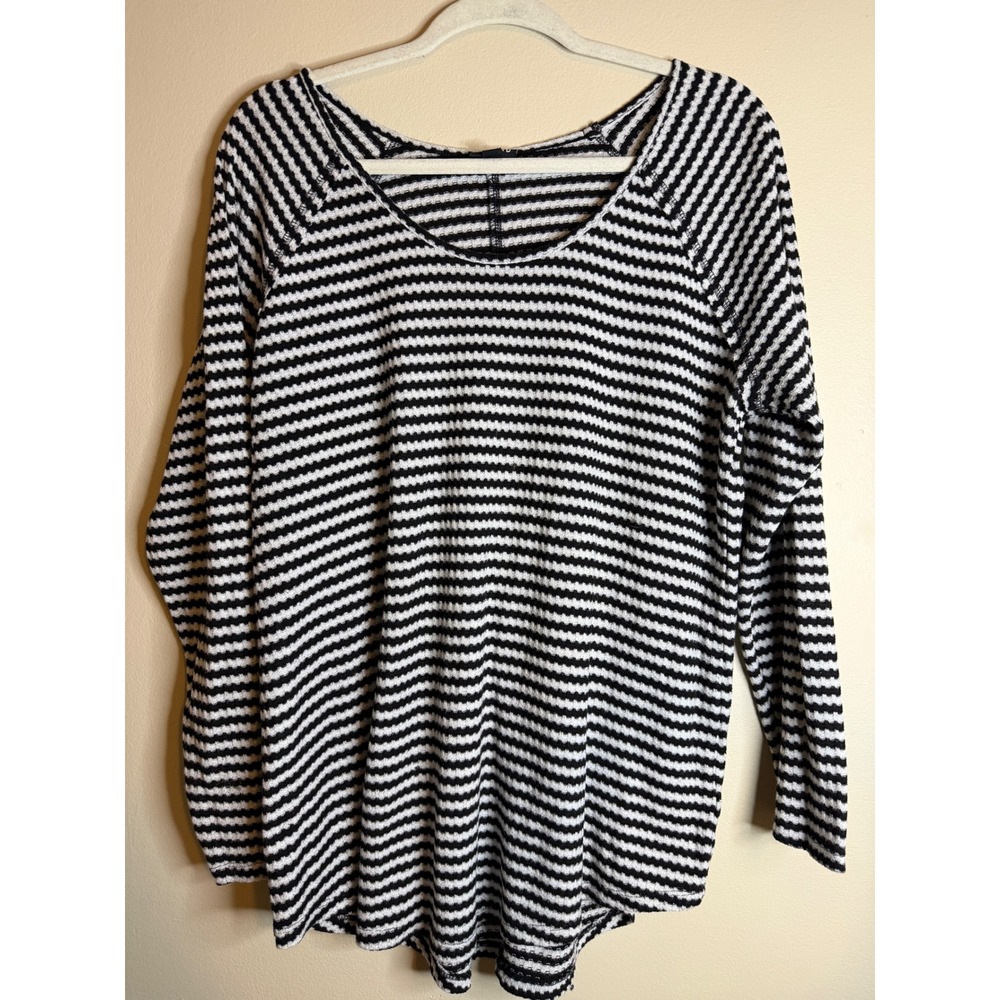 Torrid Womens 1X Black White Striped Raglan Scoop Neck Knit Top Fall Cozy